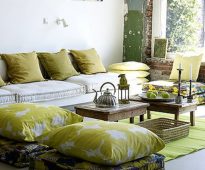 Floor cushions para sa pamamahinga at relaxation