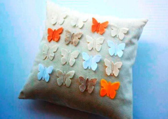 Butterfly felt cushion