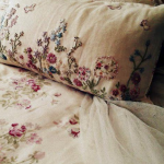 Piękne poduszki z haftem prowansalskim
