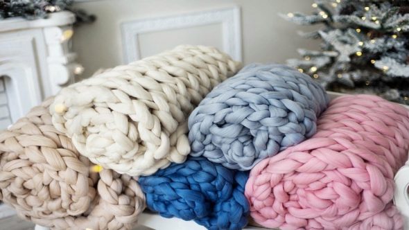 Thick Yarn Blankets