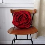 Розова възглавница за стол