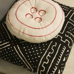 Button cushion for outdoor seating