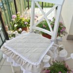 Seat cushion with ruffles for outdoor furniture