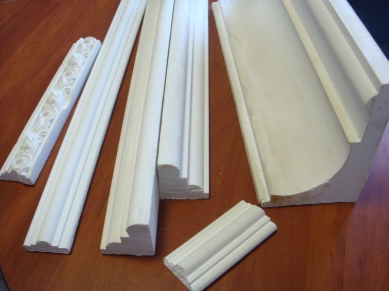 Ceiling skirting for cornice decoration