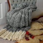 Gray-white plaid elastic knit large knit