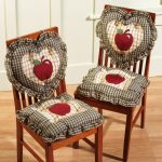 Seats and pillows hearts with apples