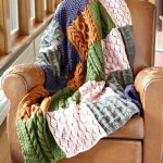 Уютно одеяло от цветни пуловери