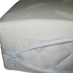 Comfortable mattress pad with zipper