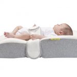 Large mattress cocoon with a comfortable belt with velcro