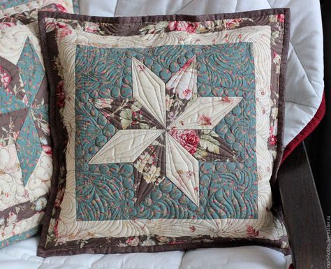 Decorative quilted pillow