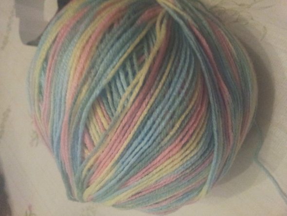 Multicolored thread para sa plaid