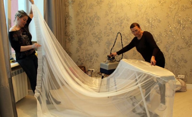 Ironing long tulle at home