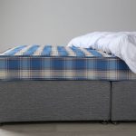 Naka-checkered mattress mattress