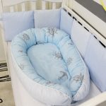 Regular mattress and cocoon mattress can be used in the crib