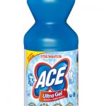 ACE çamaşır suyu ile mavi şişe