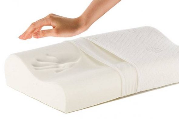 Orthopedic pillow with memory effect