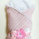 Розова плетена каишка за есенно-пролетна