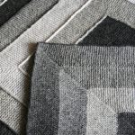 Gray-black plaid 10 loops - strictly and with taste