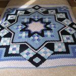 Chic blanket with a double star of small grandma's squares