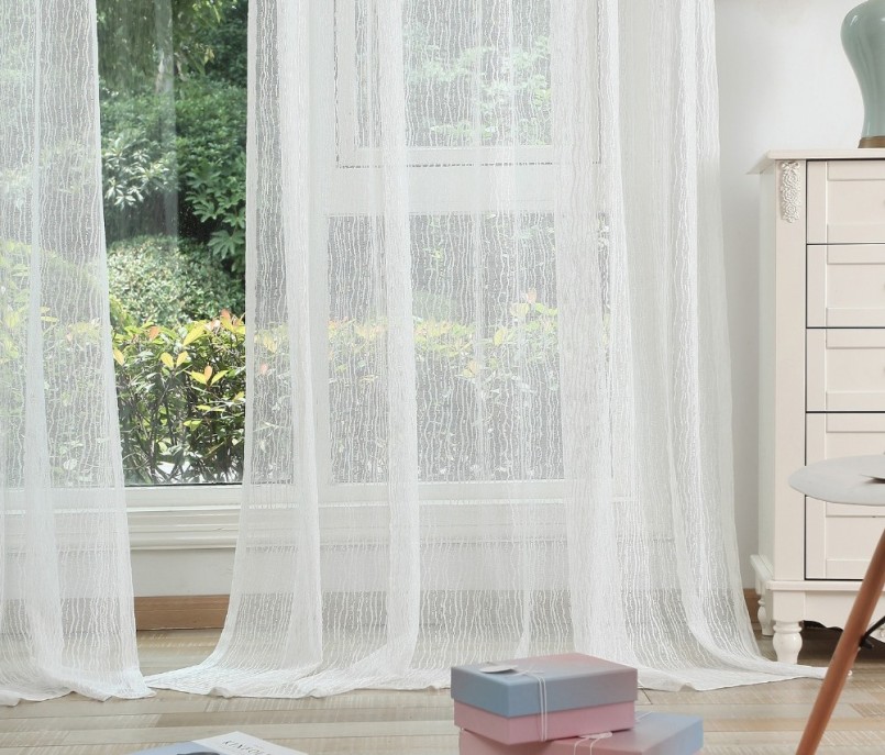Maliit na tulle sheer curtain