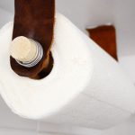 papel na may-hawak ng paper towel holder