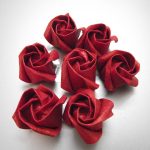 ruže iz papirnatih salveta foto