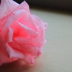 mawar dari kertas reka bentuk serbet kertas