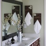 towel rack sa interior ideas ng banyo