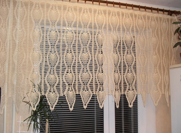 Short curtain beige cotton thread