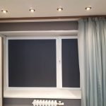 Černé záclony Uni 2 pro okno do obývacího pokoje