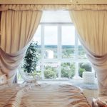 Dobbeltlags gardiner i soveværelset
