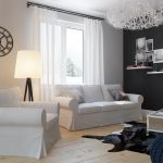 Obývací pokoj design s bílými závěsy