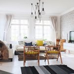 světlý obývací pokoj s prvky skandinávského stylu