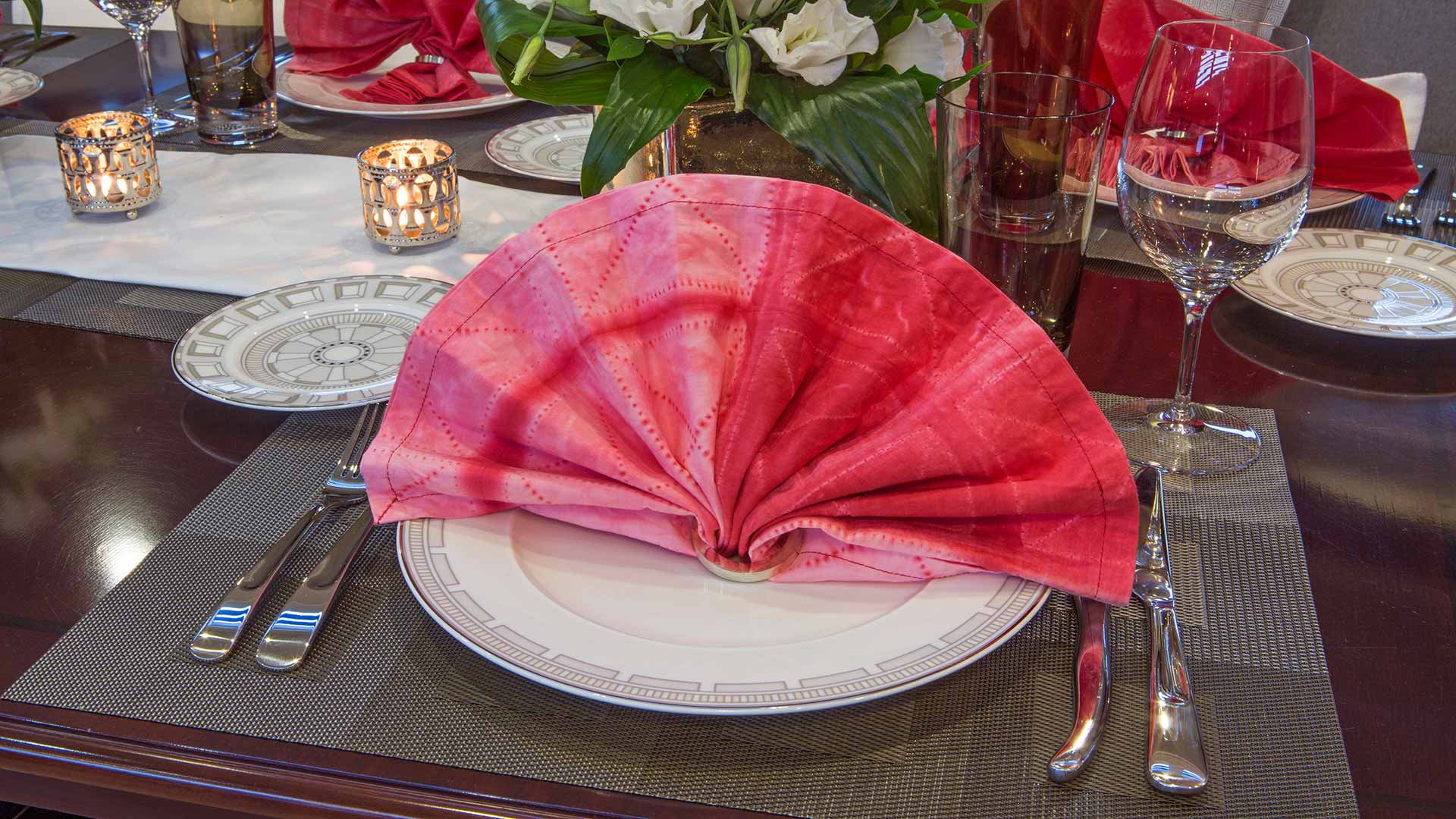 how to fold napkins for serving