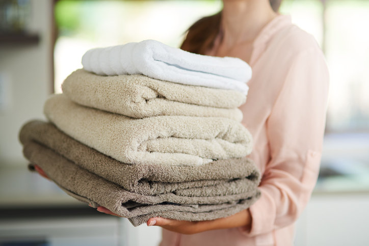 hur man tvättar terry fluffiga handdukar