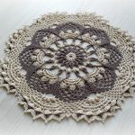 how to crochet napkin decor