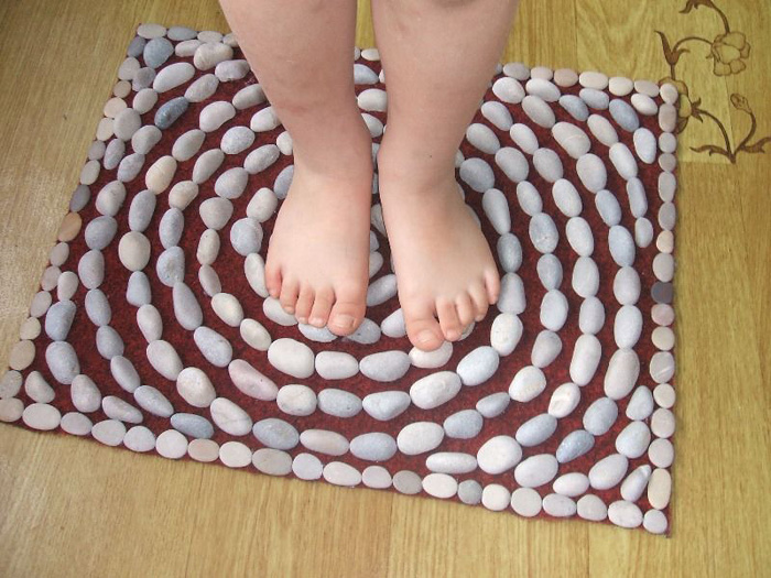 baby massage mat made of stones