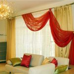 Red lambrequin-wave Looks spectacular in the interior with the usual curtains and tulle