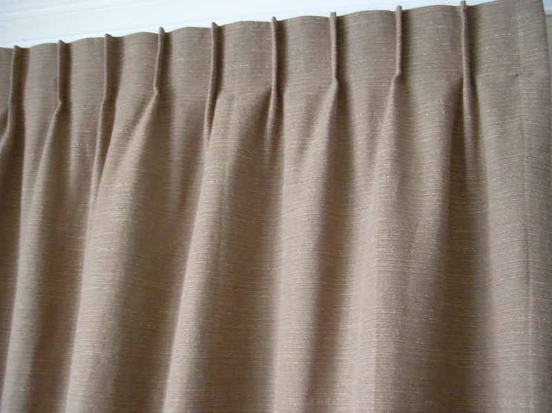 how to sew a curtain tape covering the eaves