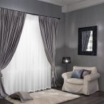 Straight curtains na may mga pickup sa loob ng living room