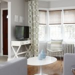 curtains to gray wallpaper photo options