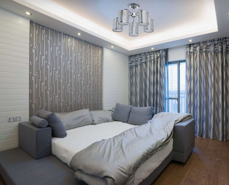 curtains to gray wallpaper interior decoration