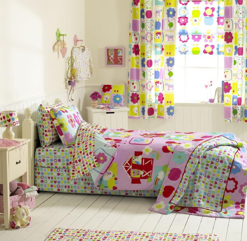 The choice of textiles for the design of the children's room