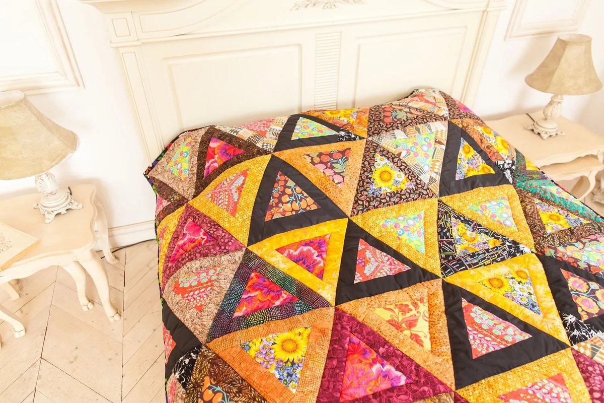 patchwork pattern triangles