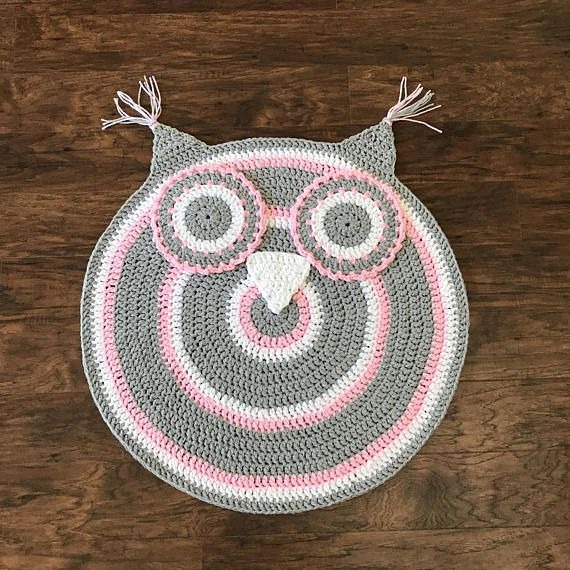knitted rug owl interior photo