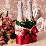 decoration of champagne bottles for wedding photo decor