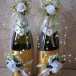 dekoration av champagneflaskor för ett bröllopsfoto design