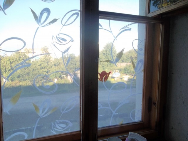 tiul w oknie