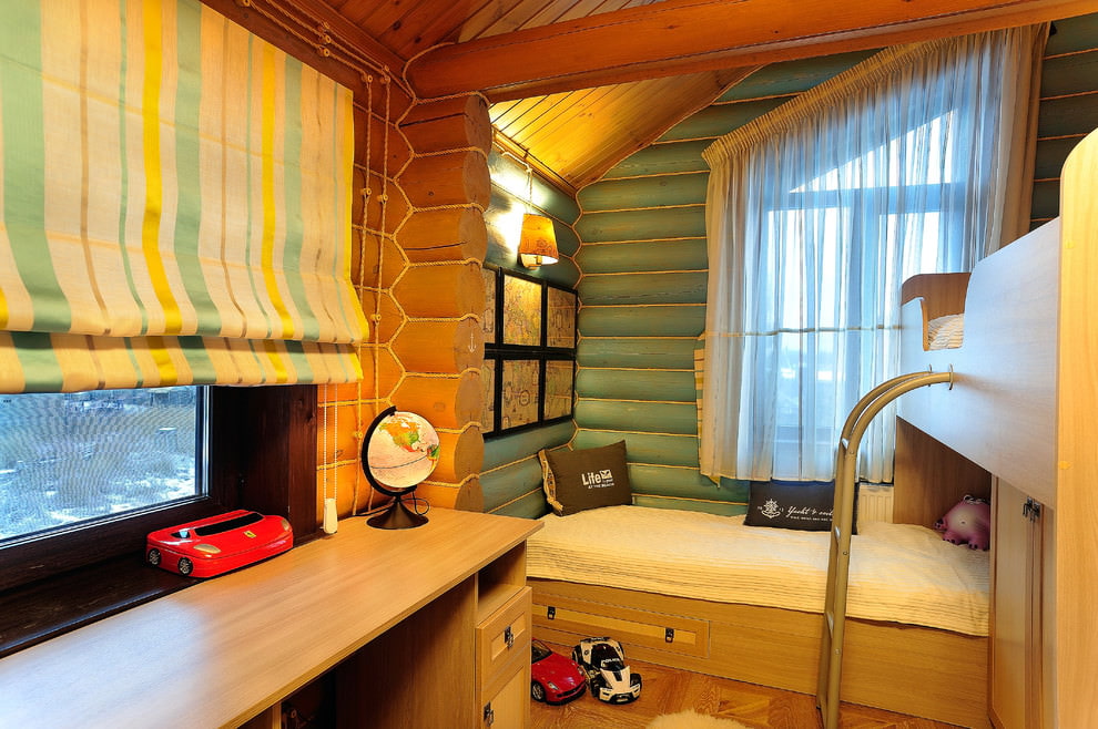 gordijnen in een foto-interieur van een houten huis
