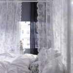 tiul w pomysłach dekoracji sypialni